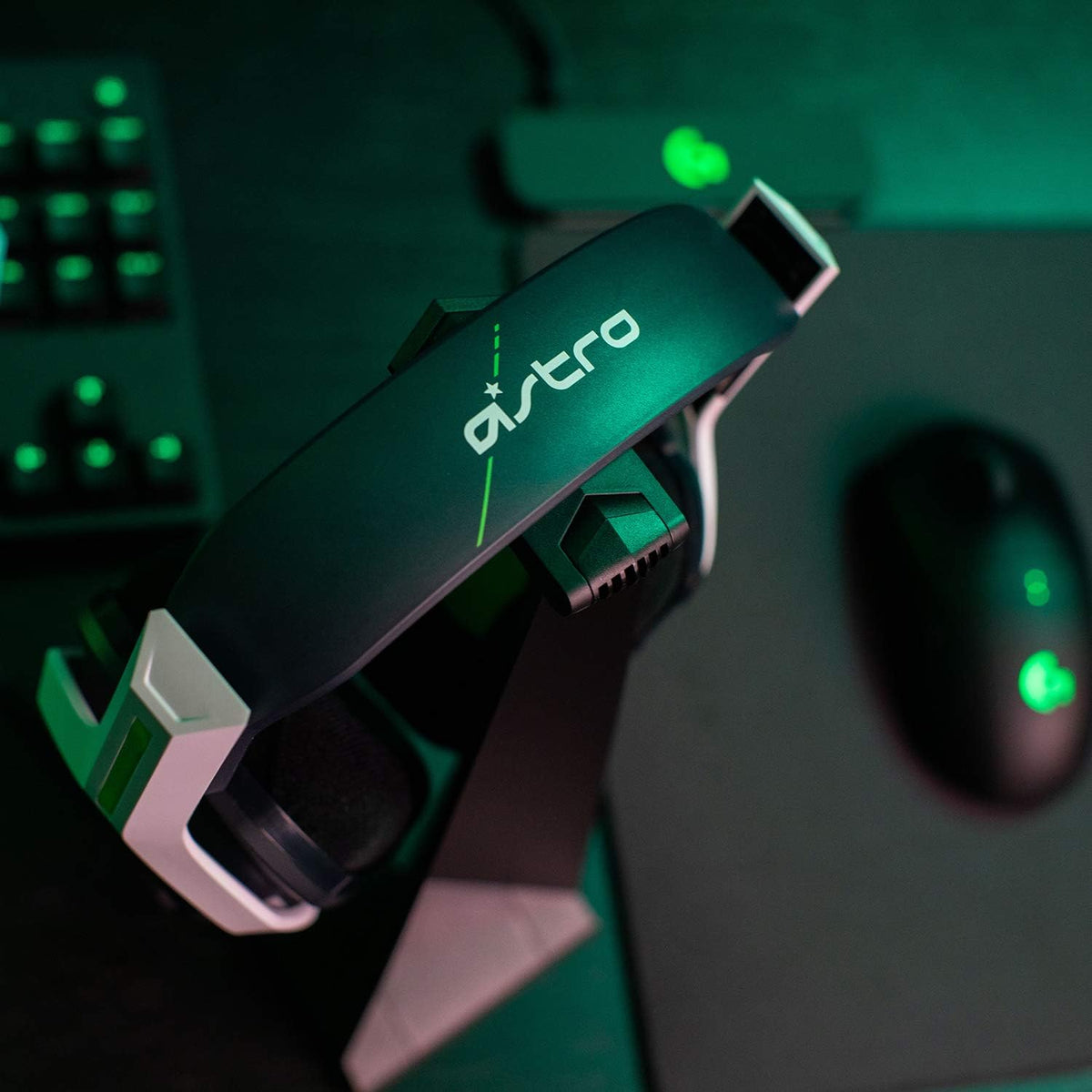 ASTRO Gaming Logitech G A20 Gen 2 Wireless Headset Xbox - White/Green - Headphones - by EasyOptionXY (image 10) | Heavy Bass